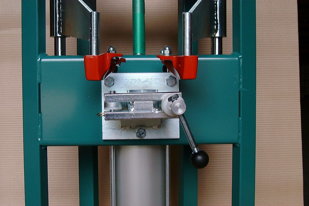 Low lip jaws for Japanese produced Honda and Toyota